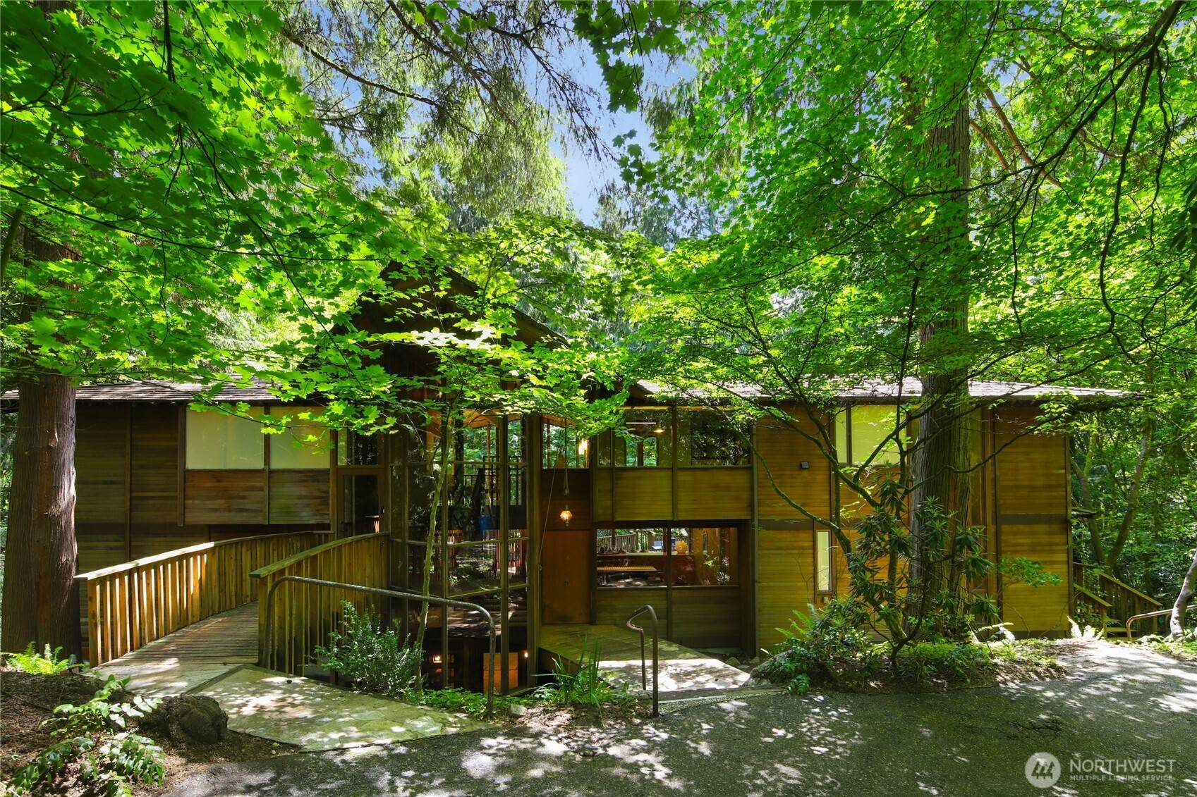 Shoreline, WA 98177,17228 10th AVE NW