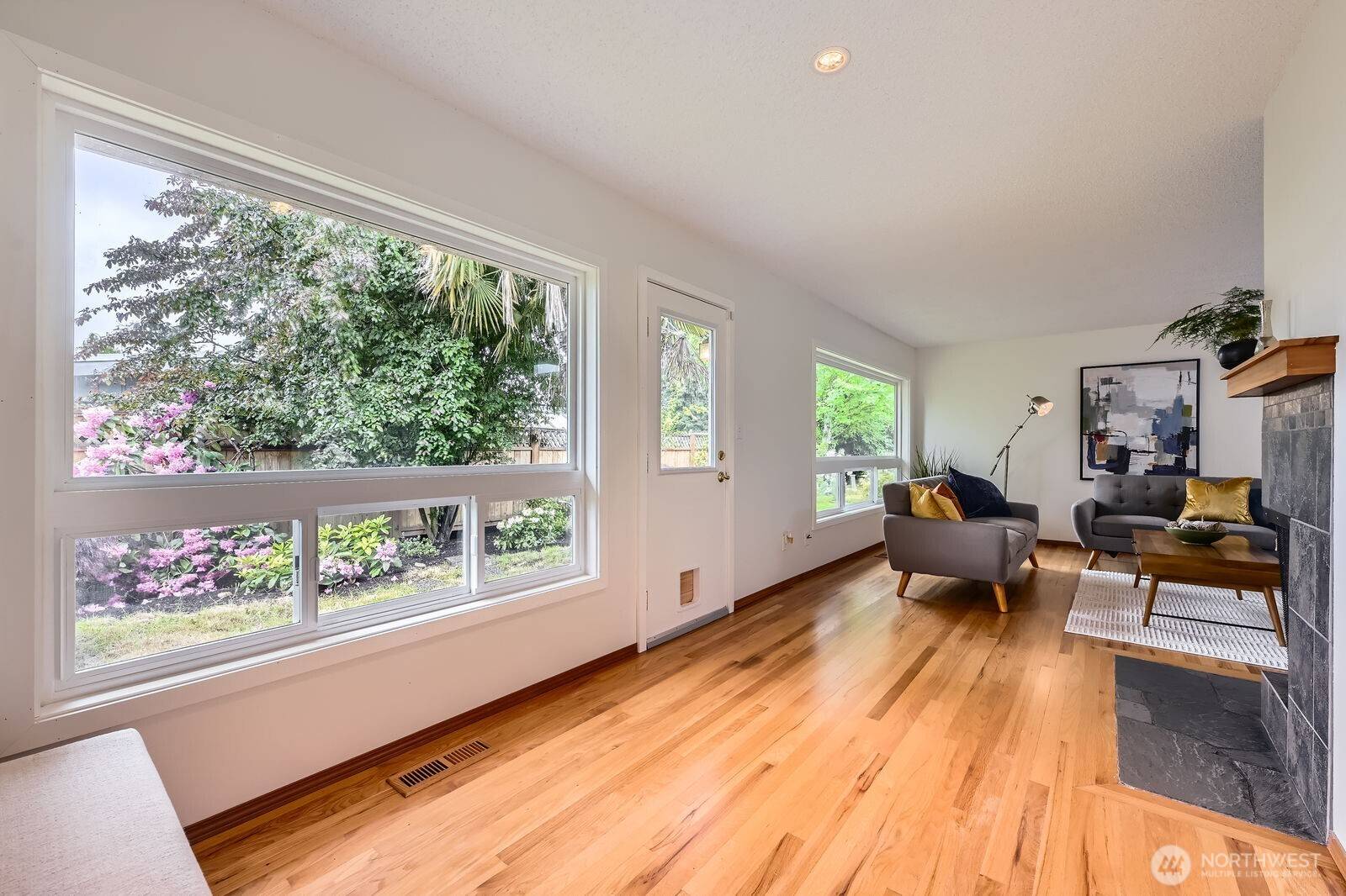 Shoreline, WA 98155,2545 NE 204th ST