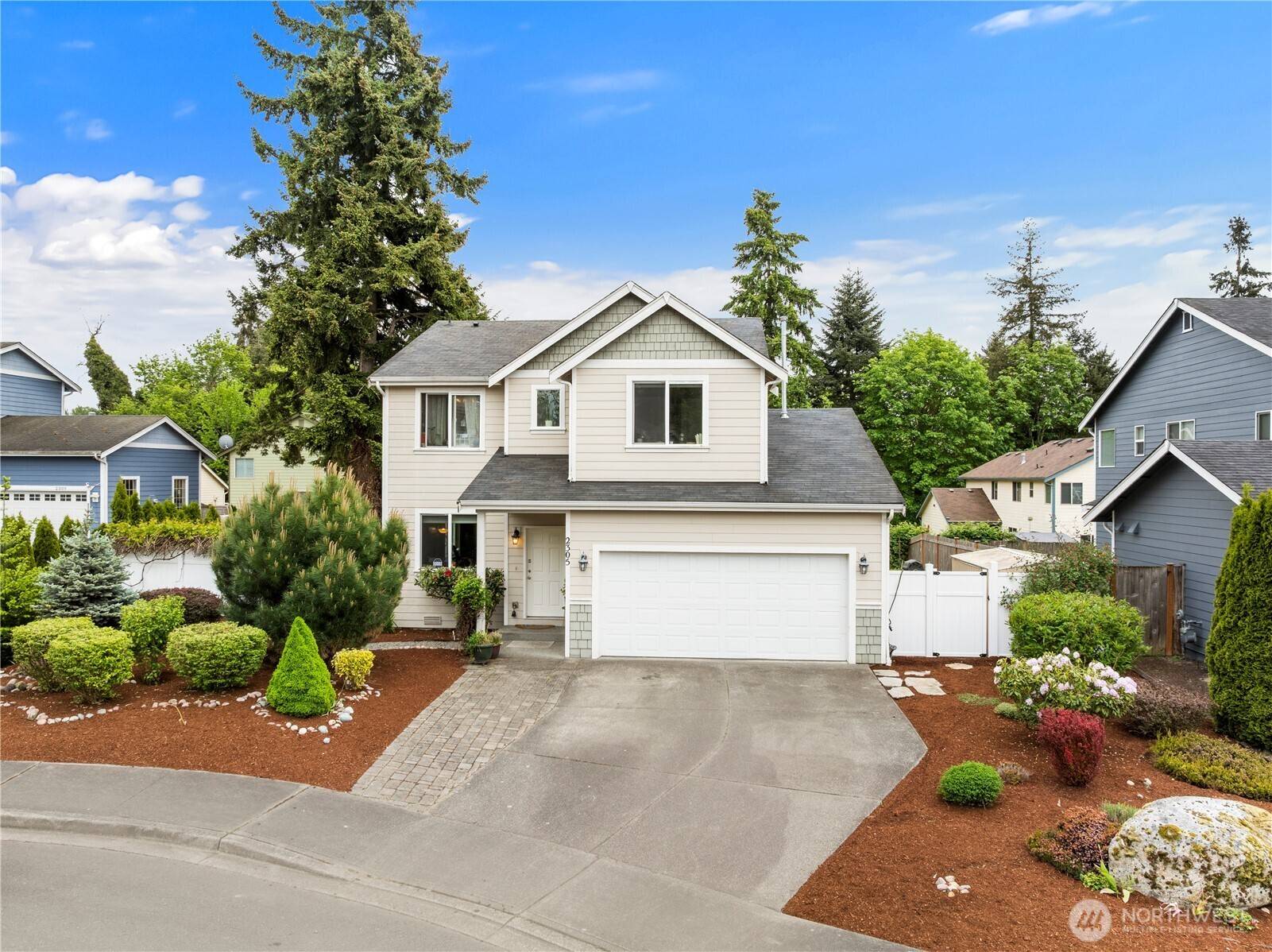Des Moines, WA 98198,2305 S 254th CT