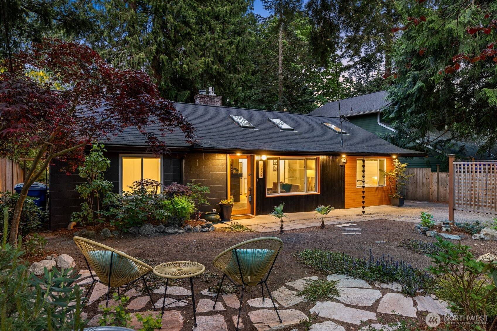 Lake Forest Park, WA 98155,18906 32nd AVE NE