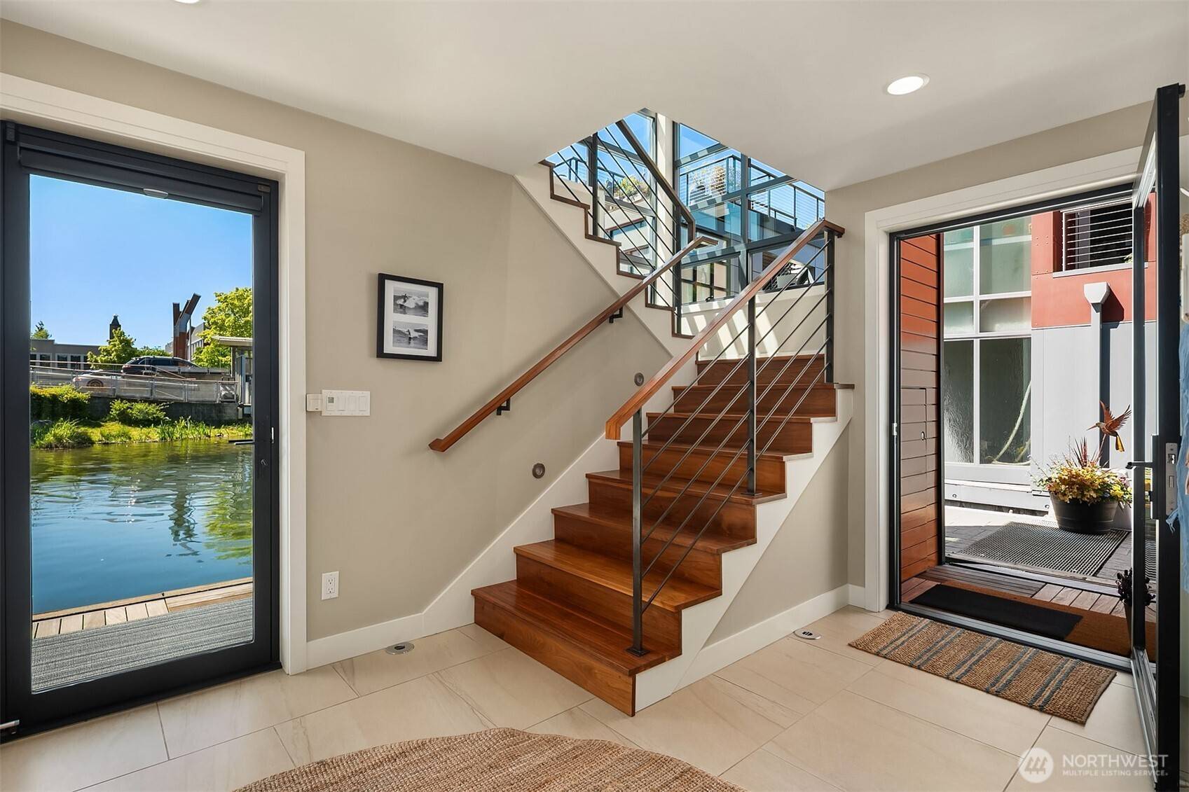 Seattle, WA 98102,2821 Fairview AVE E #5