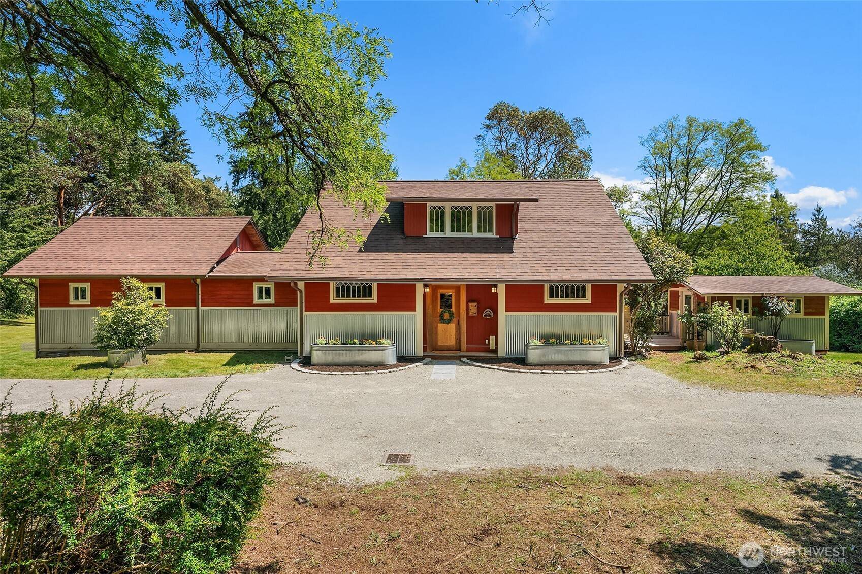 Vashon, WA 98070,19416 Beall RD SW