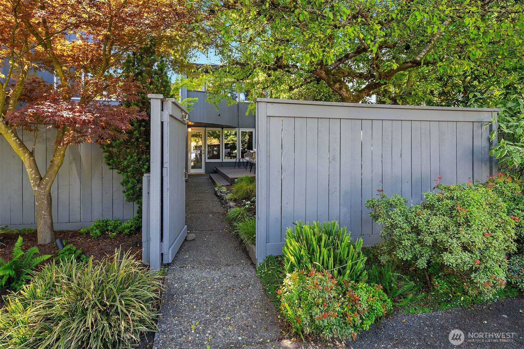 Seattle, WA 98112,2345 42nd AVE E