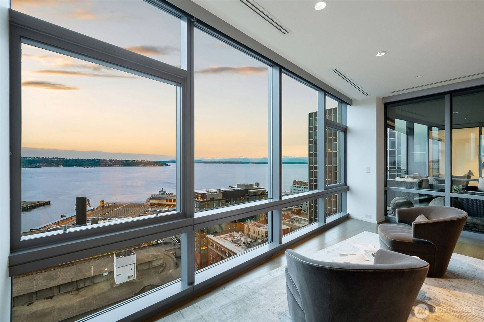 Seattle, WA 98104,715 2nd AVE #1701