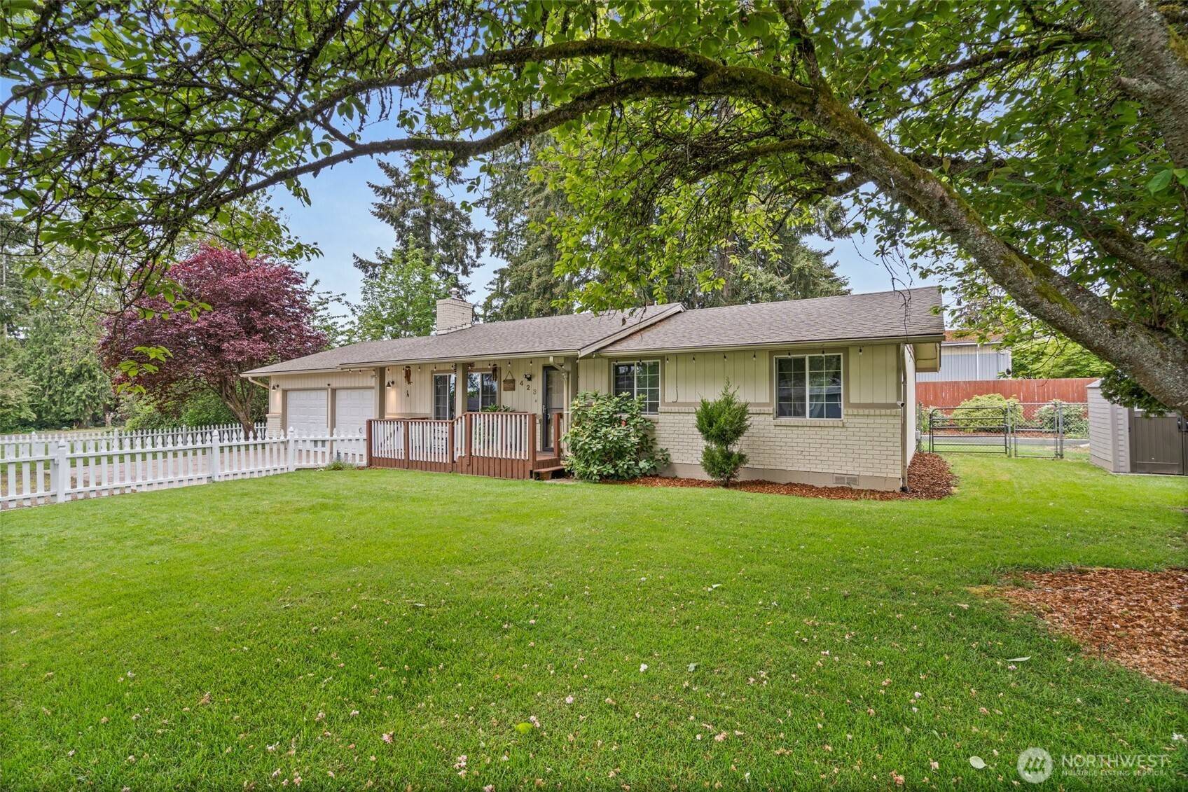 Chehalis, WA 98532,423 3rd AVE NW