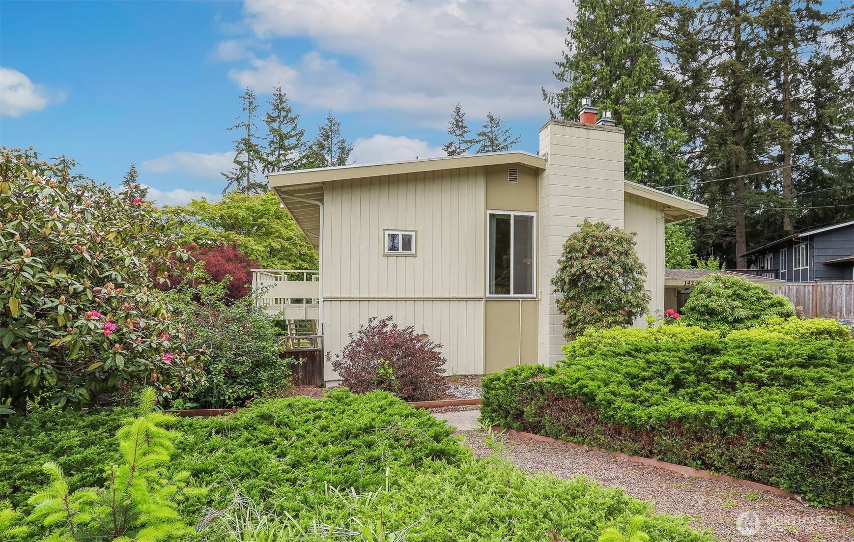 Bellevue, WA 98007,1424 150th AVE SE