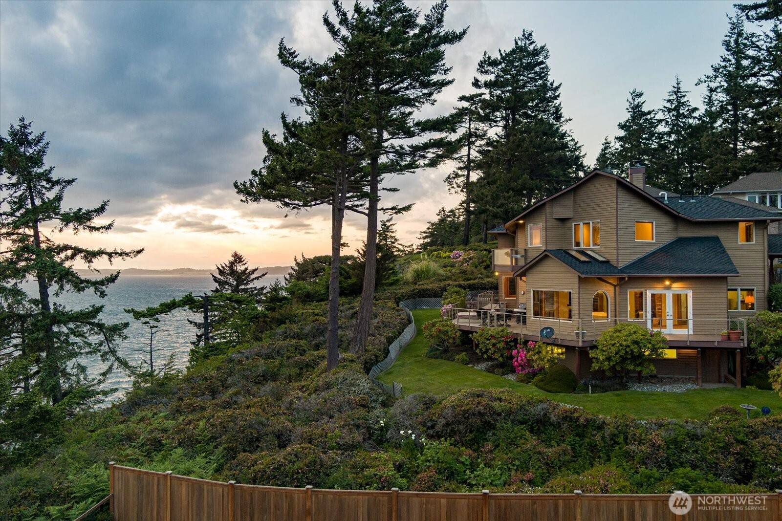 Coupeville, WA 98239,307 Lake Hancock DR