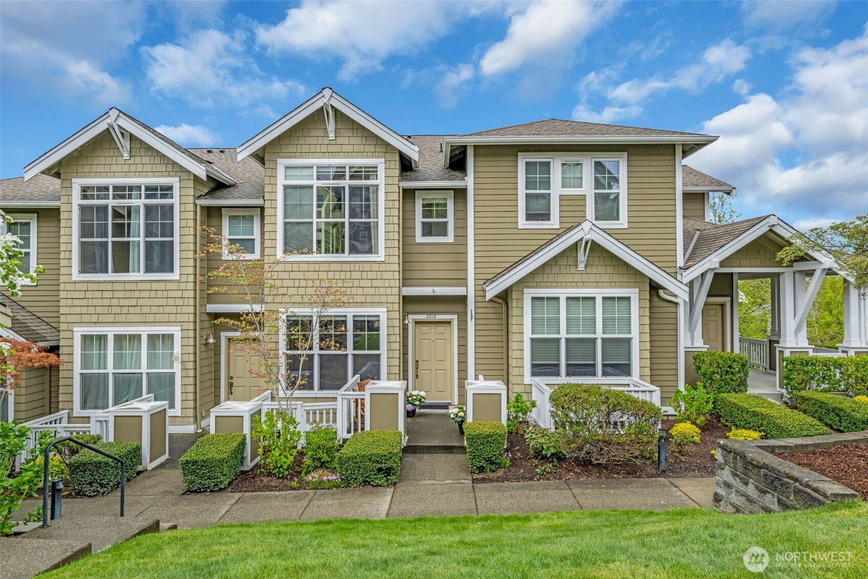 Issaquah, WA 98029,2012 17th AVE NE