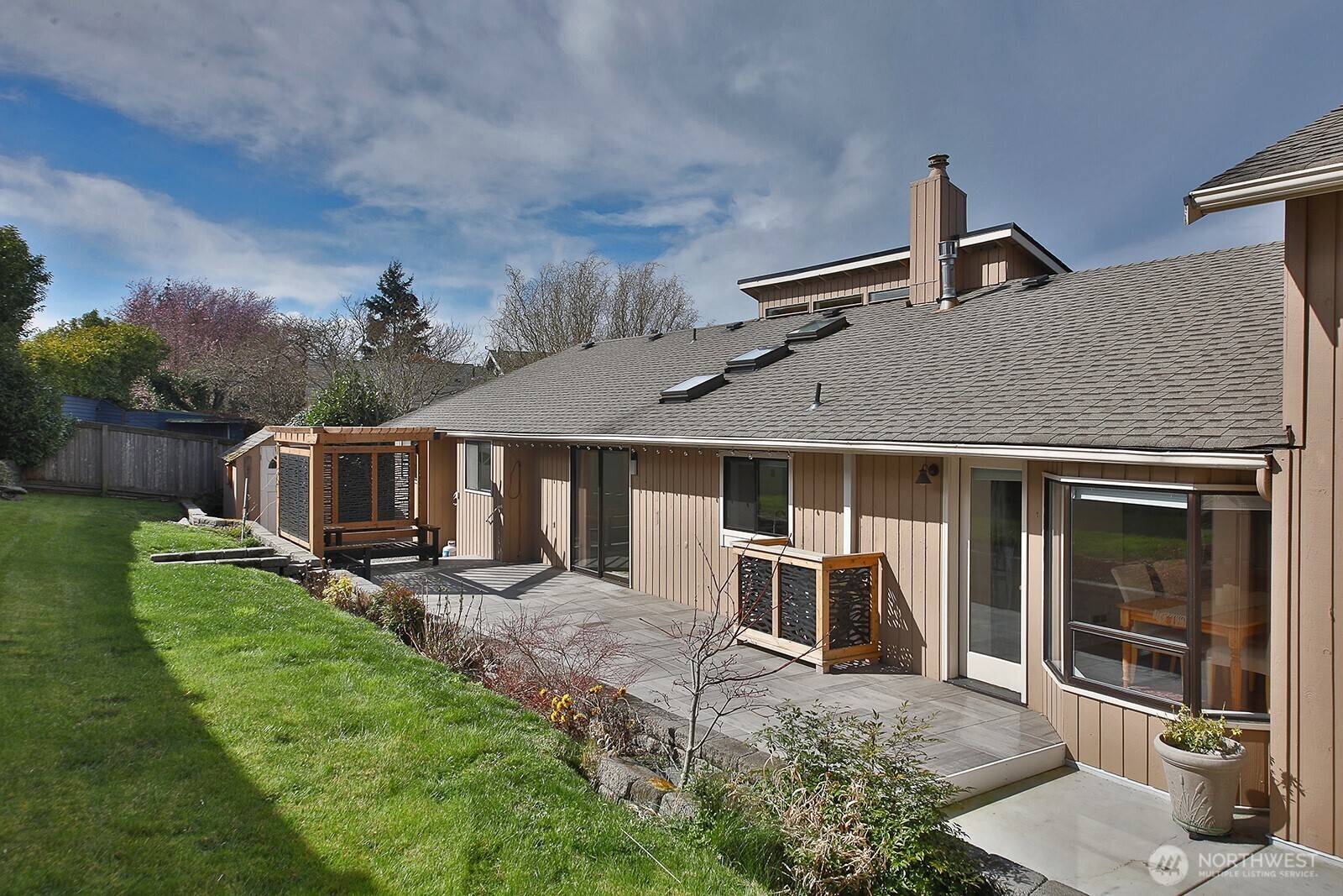 Freeland, WA 98249,1672 Dorsey DR