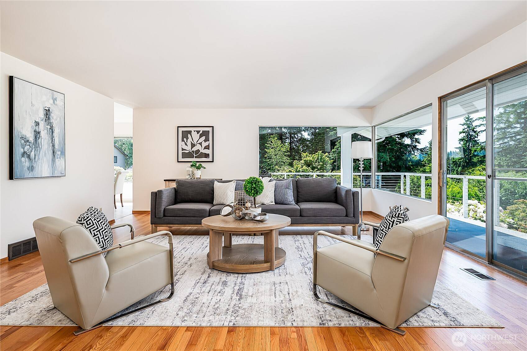 Lake Forest Park, WA 98155,18609 41st PL NE