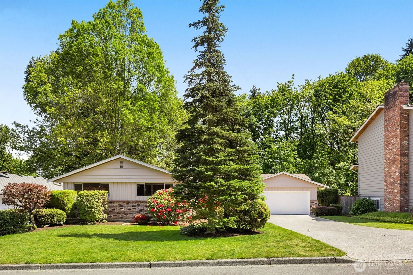 Lake Forest Park, WA 98155,19232 51st AVE NE
