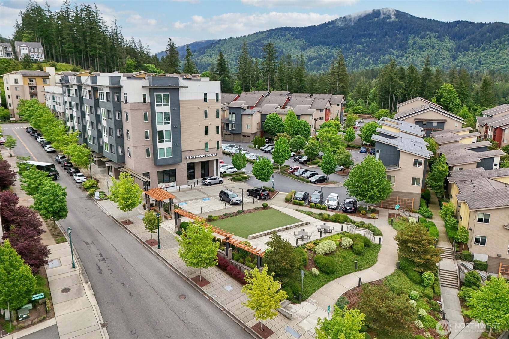 Issaquah, WA 98029,1313 Brooklyn Walk NE