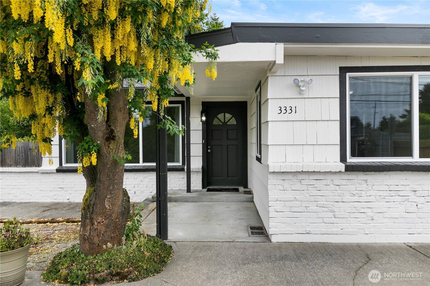 University Place, WA 98466,3331 Sunset DR W