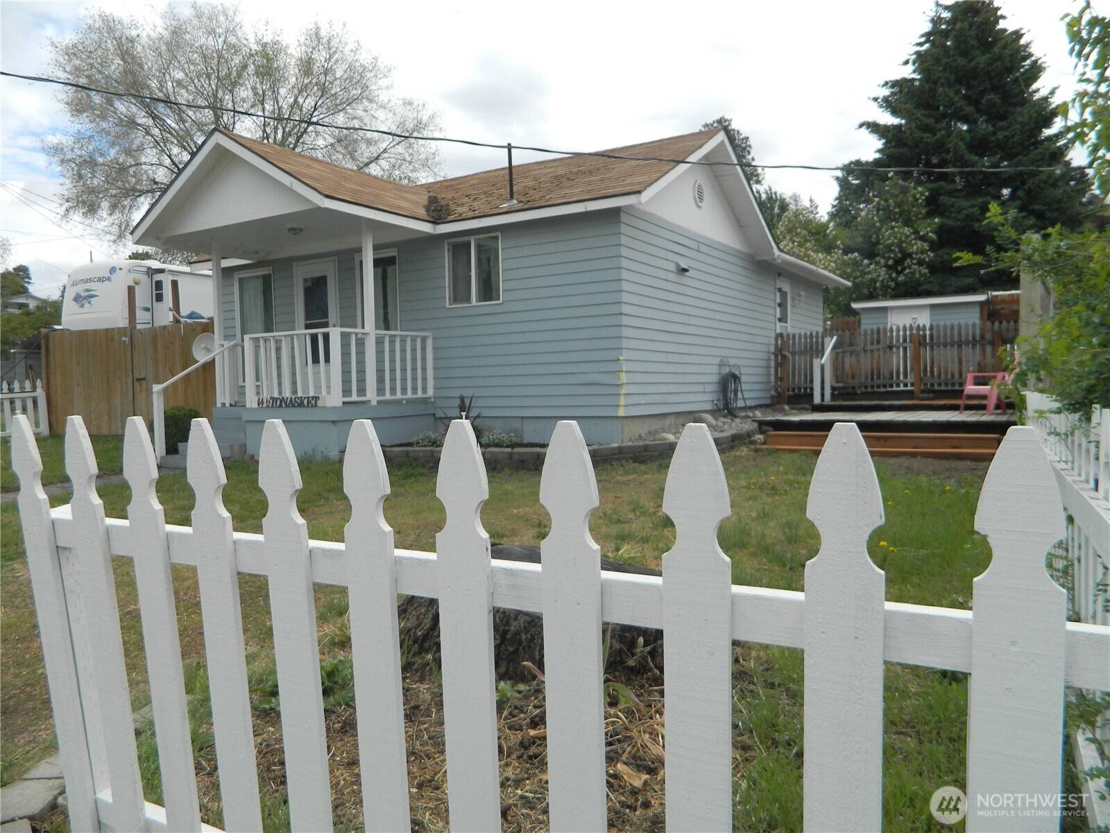 Tonasket, WA 98855,114 1/2 Tonasket AVE
