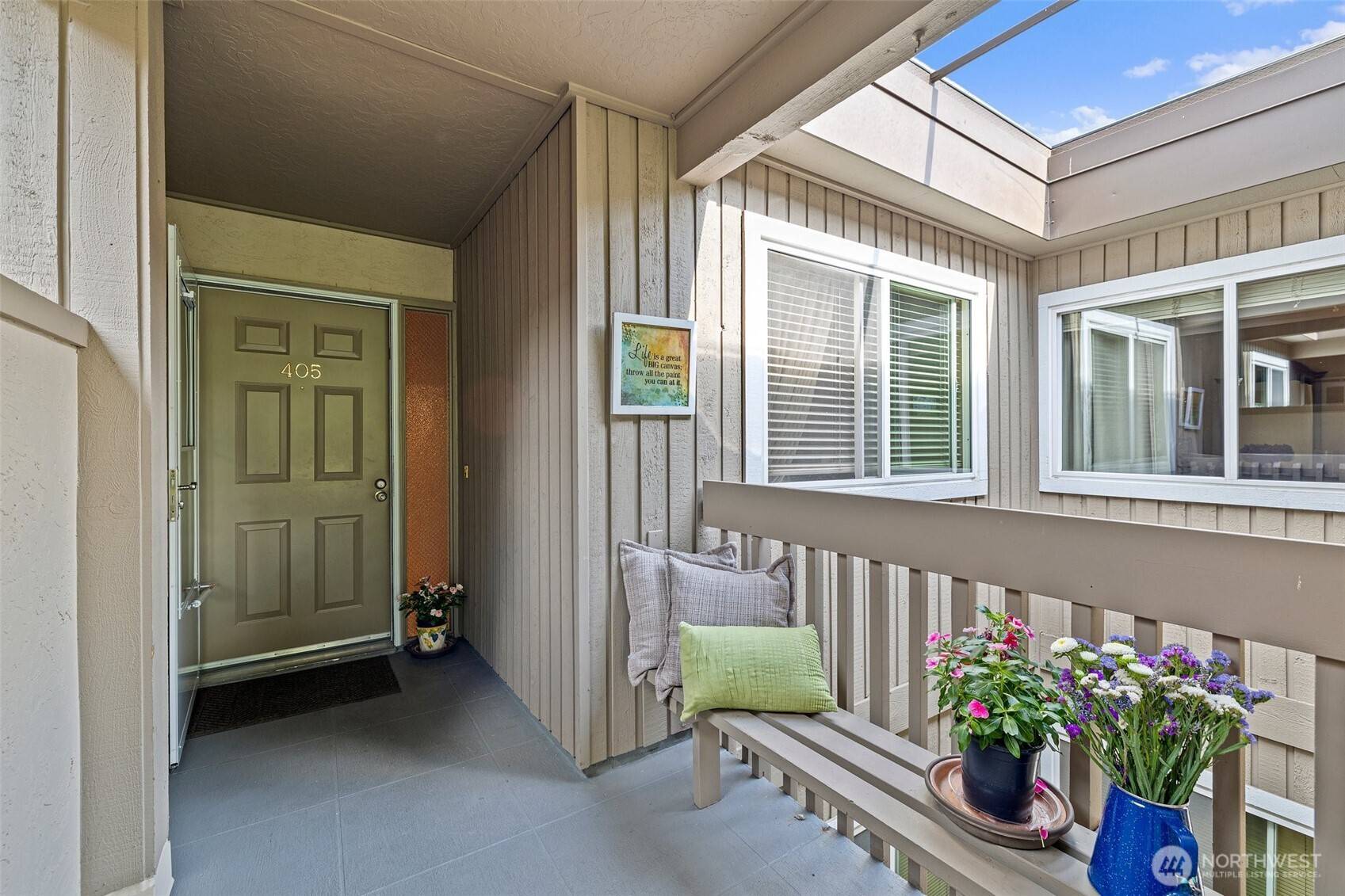 Kirkland, WA 98034,9715 NE Juanita DR #405