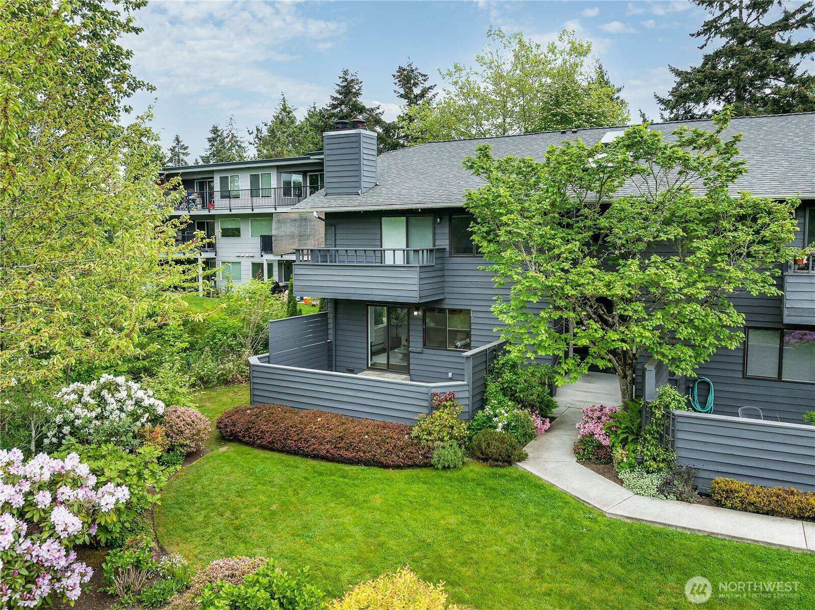 Kirkland, WA 98033,6533 106th AVE NE #D