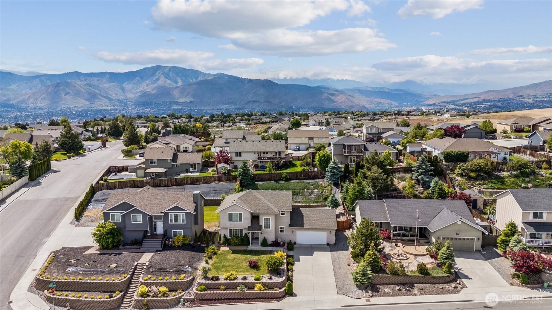 East Wenatchee, WA 98802,2519 Harvester LOOP
