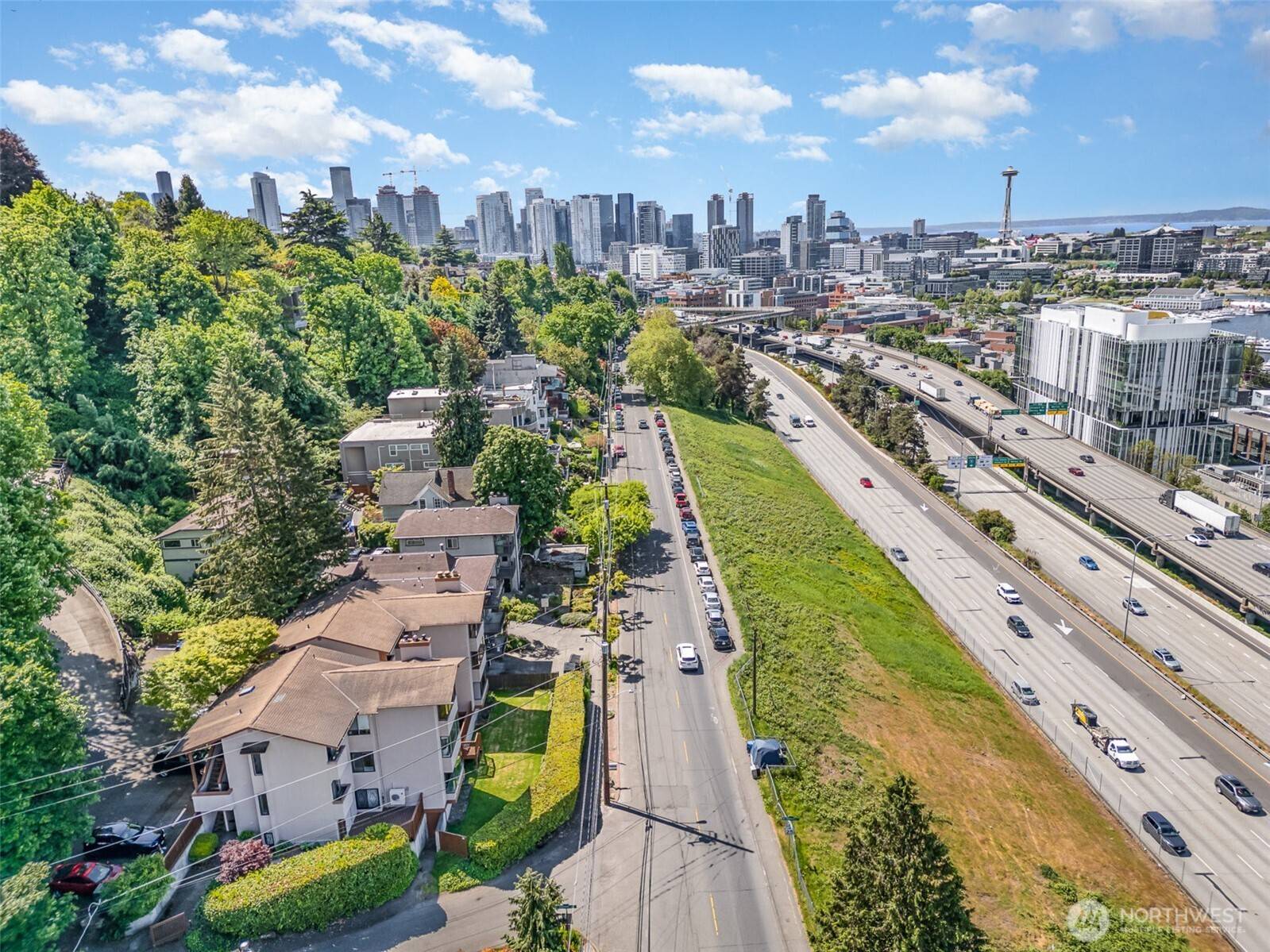 Seattle, WA 98102,1232 Lakeview BLVD E #5