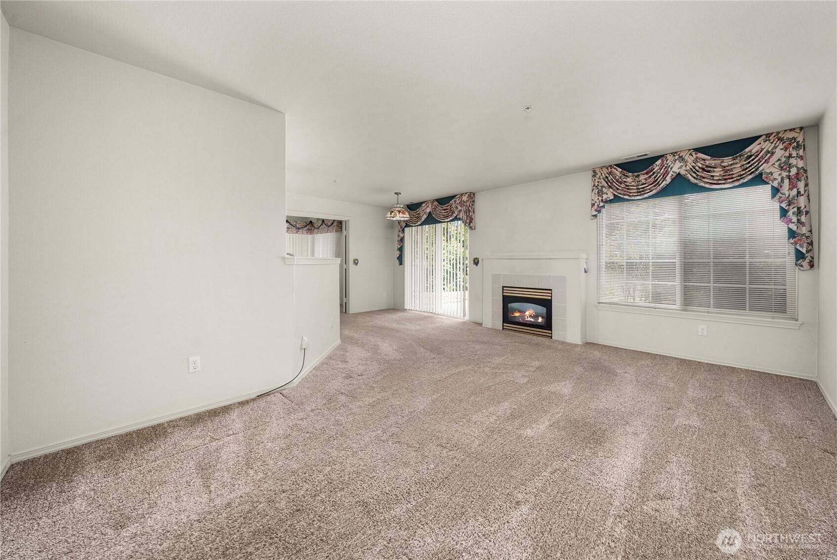 Tacoma, WA 98422,4802 Nassau AVE NE #181