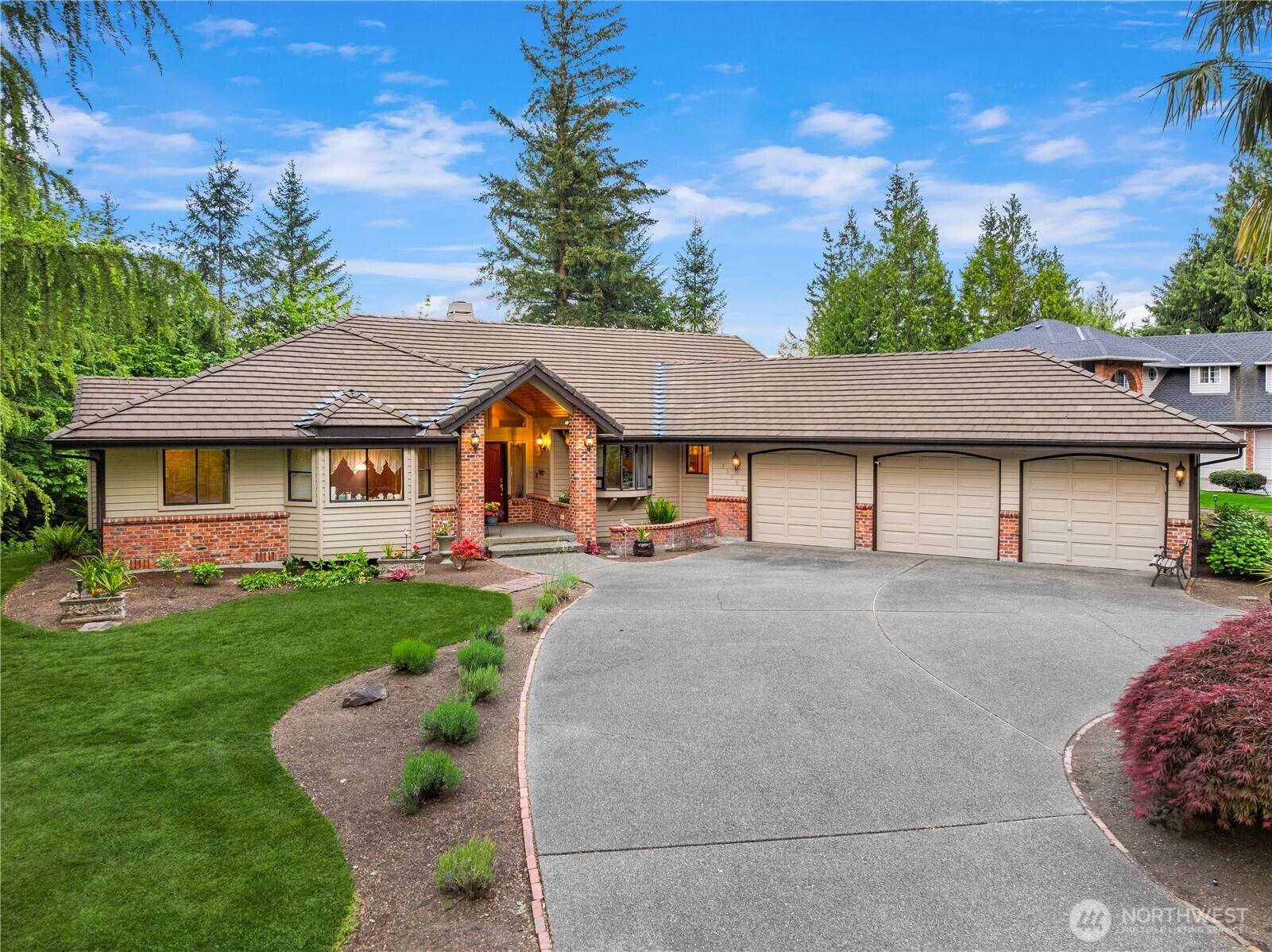 Maple Valley, WA 98038,25706 226th PL SE
