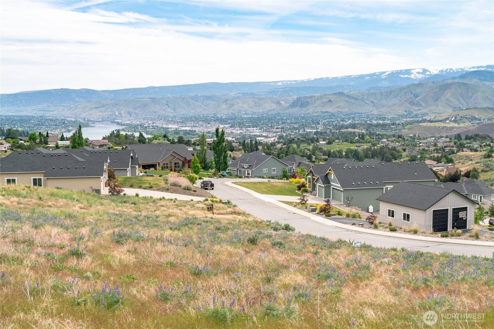Wenatchee, WA 98801,296 Burch Hollow LN