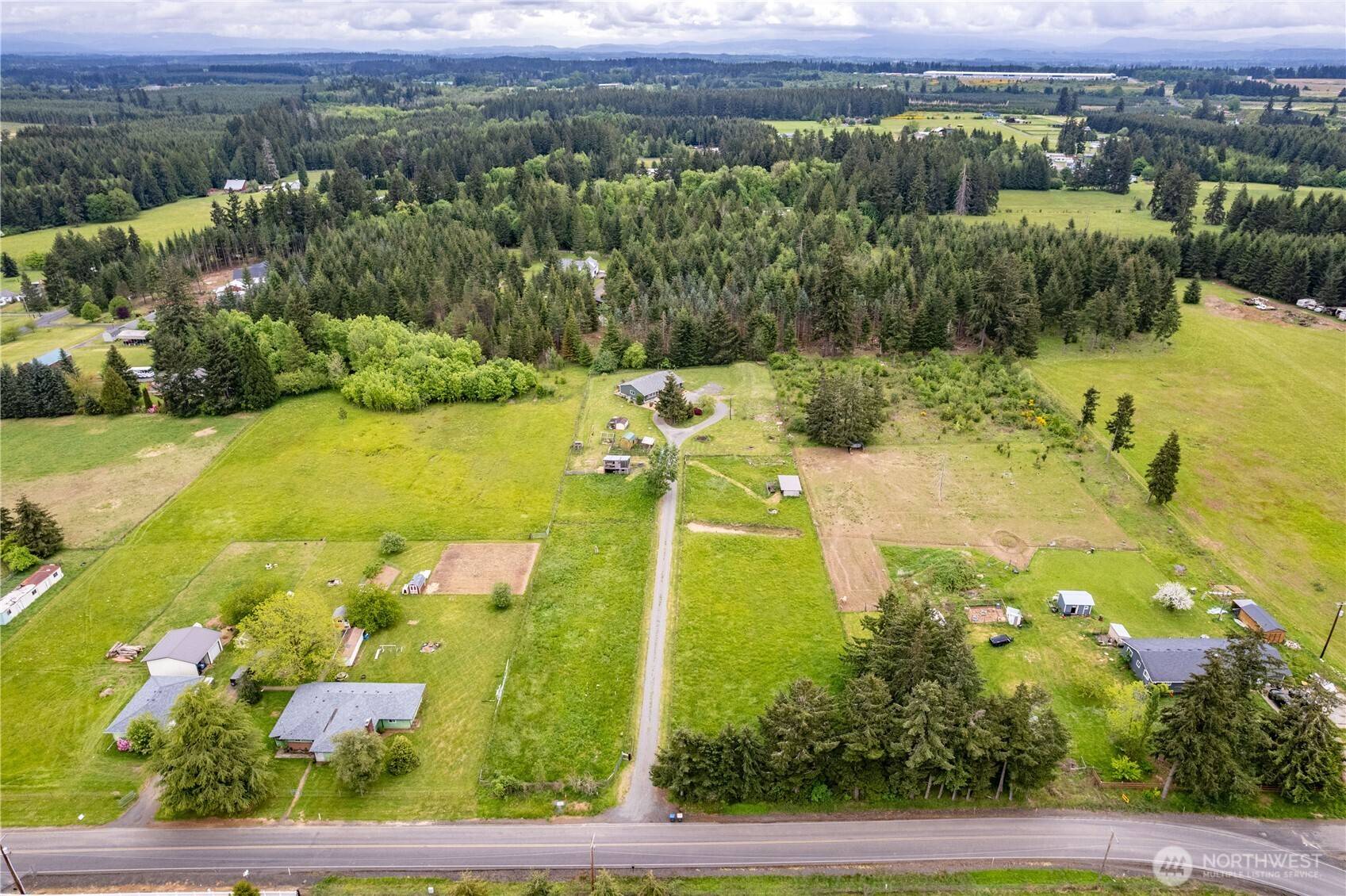 Winlock, WA 98596,718 Rhoades RD