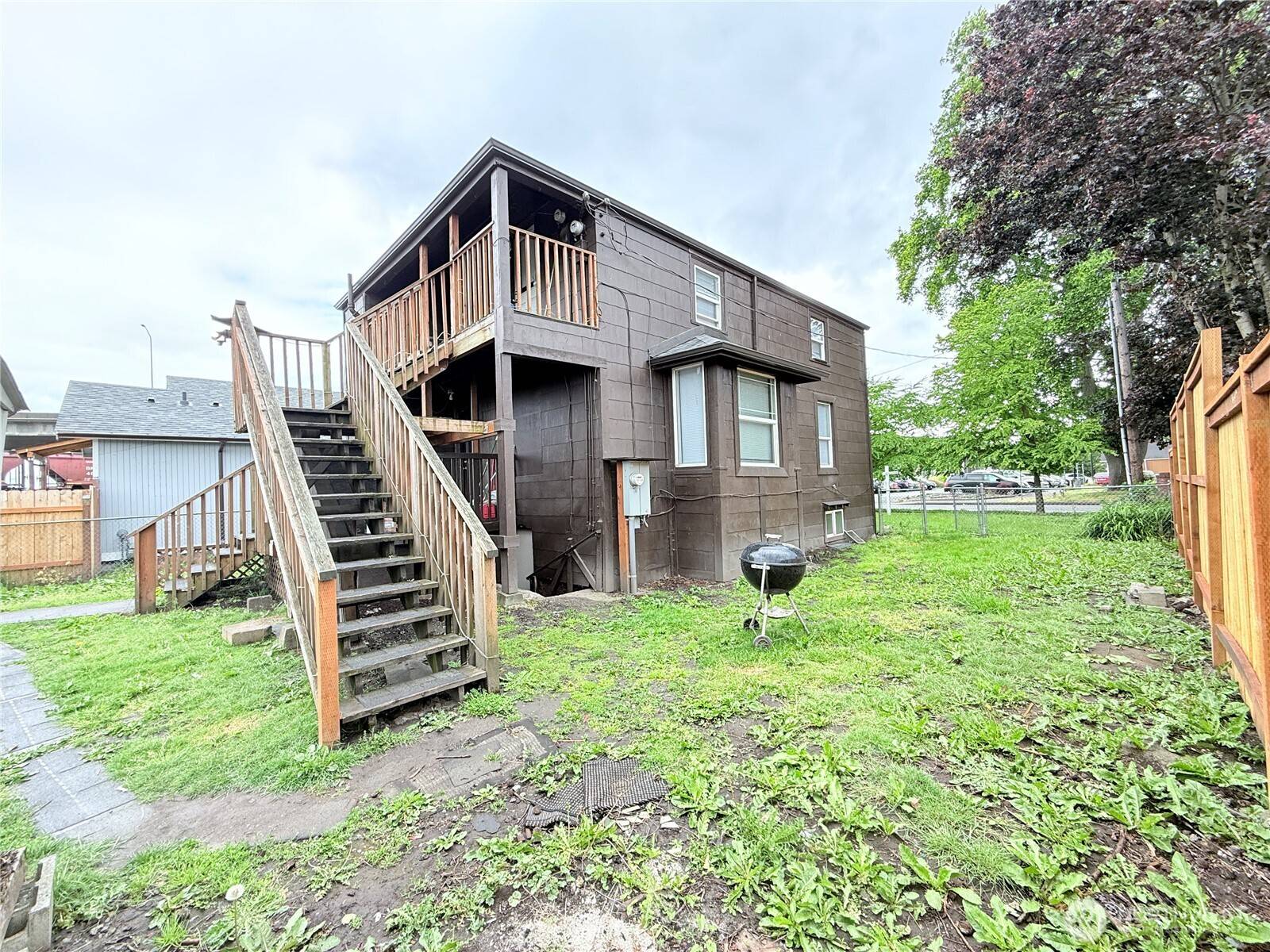 Auburn, WA 98001,328 S Division ST