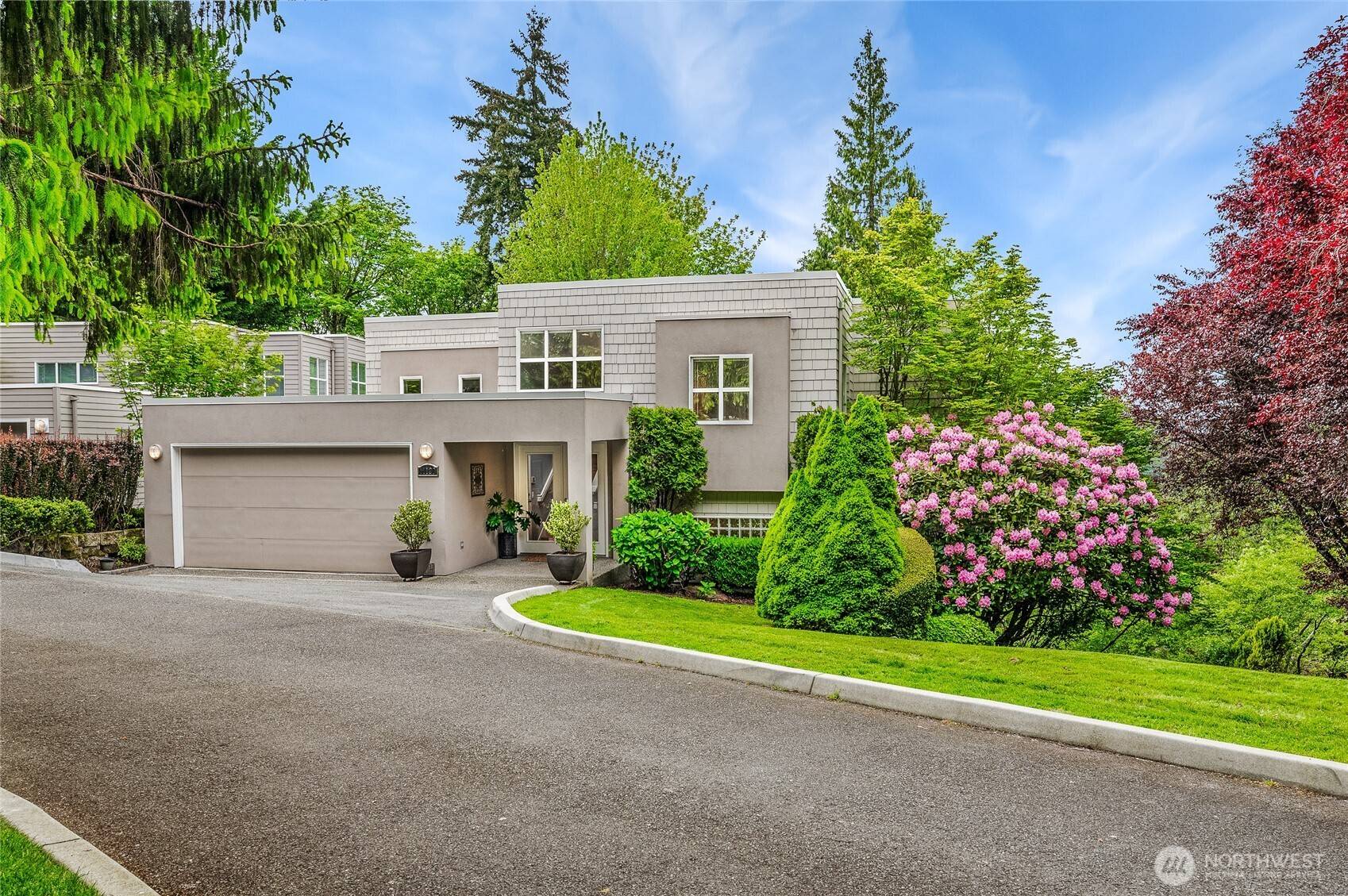 Kirkland, WA 98033,11120 NE 106th PL