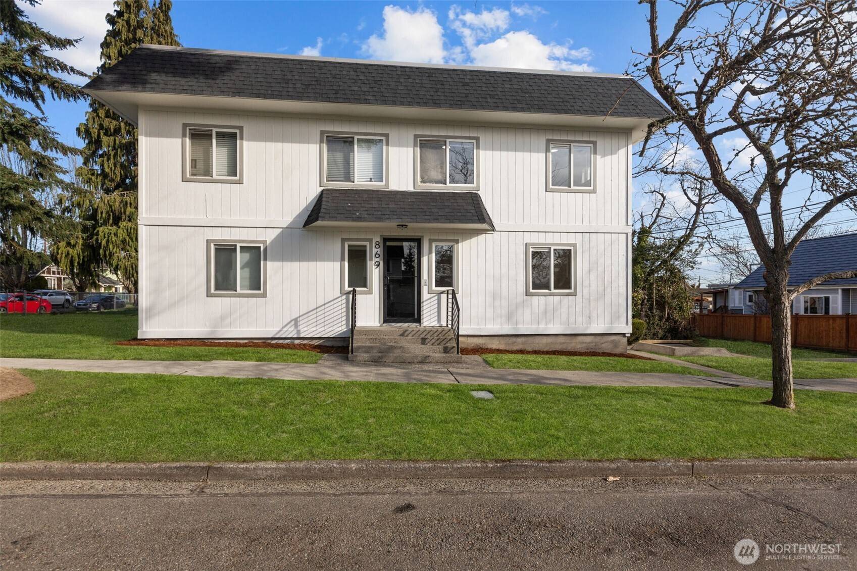 Tacoma, WA 98418,869 S 41st ST
