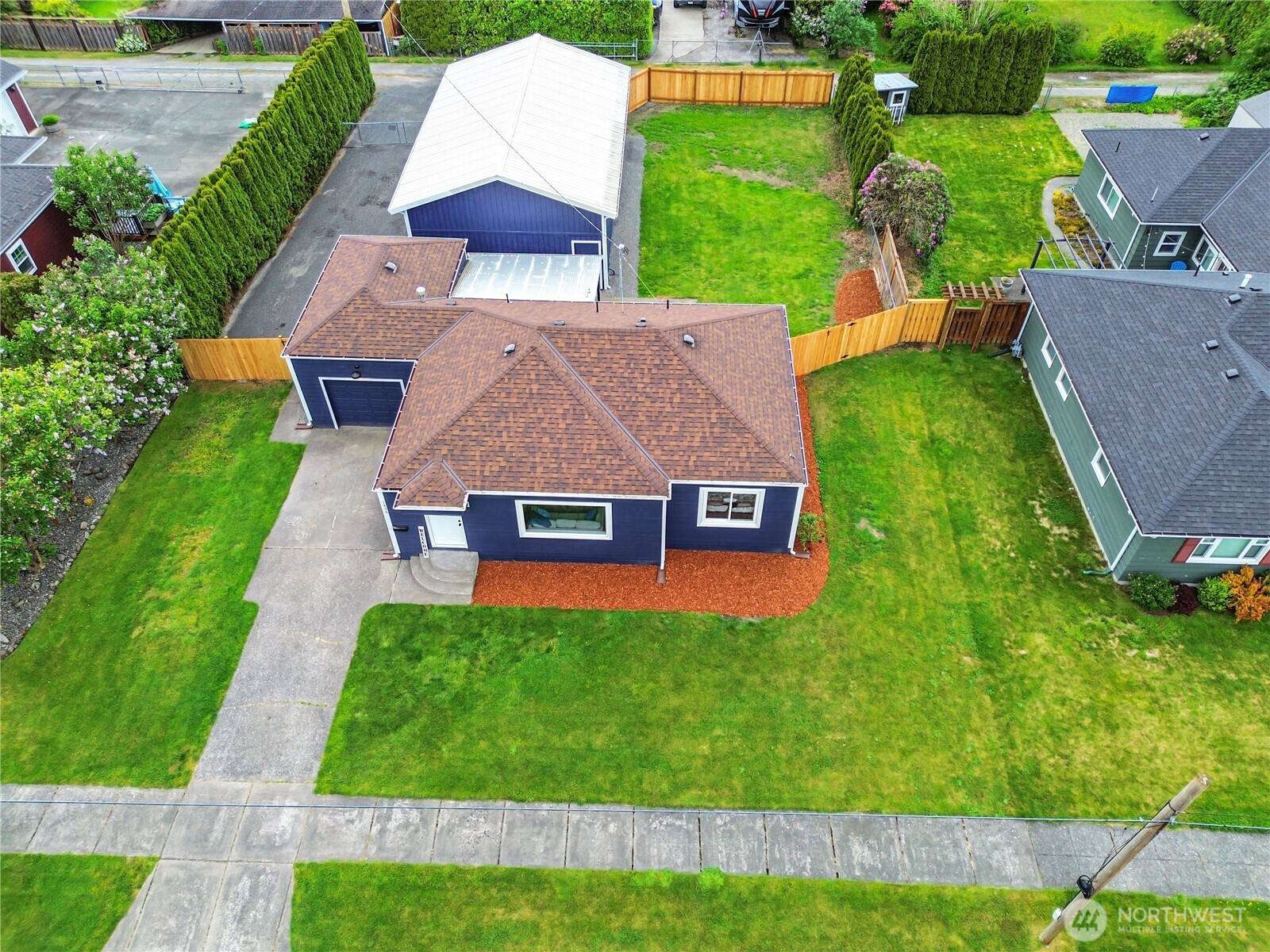 Enumclaw, WA 98022,1456 Pioneer ST