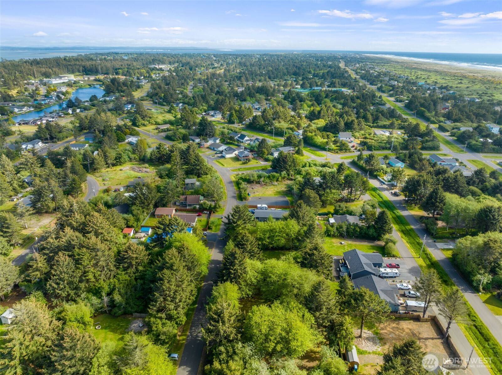 Ocean Shores, WA 98569,337 Mast AVE