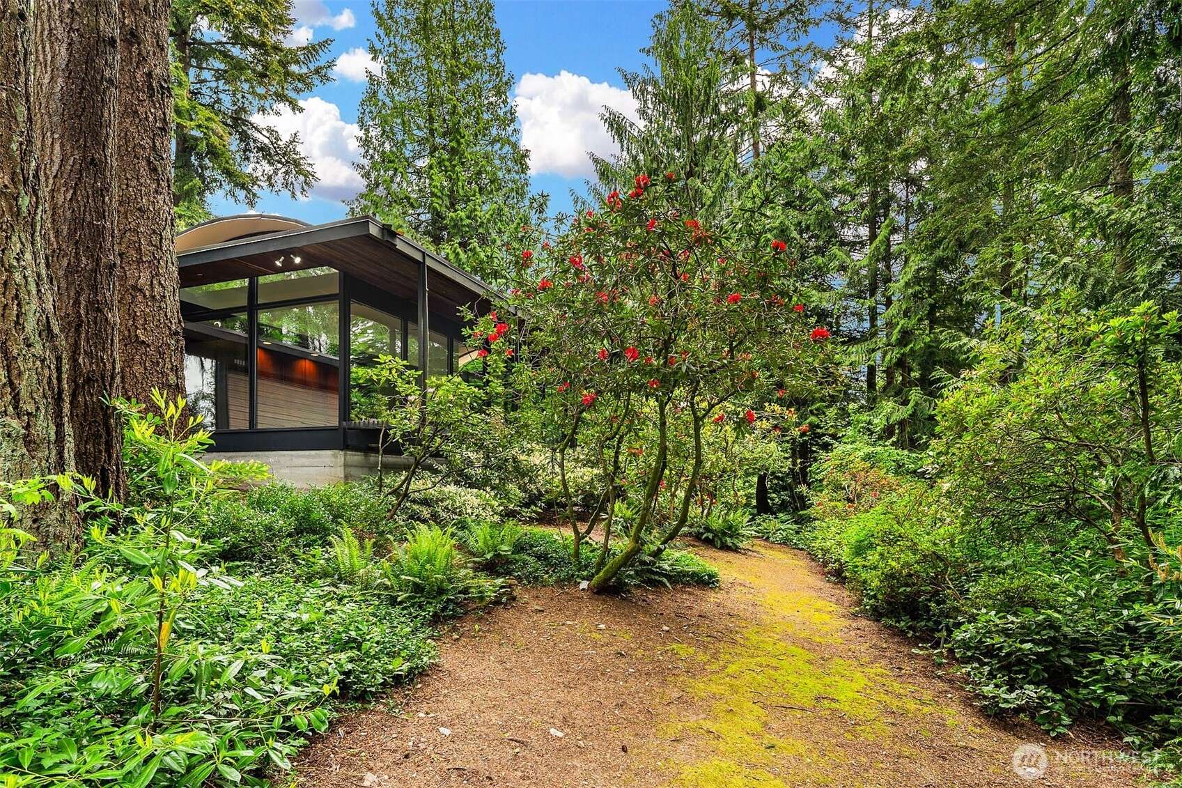 Bellevue, WA 98006,5422 153rd AVE SE