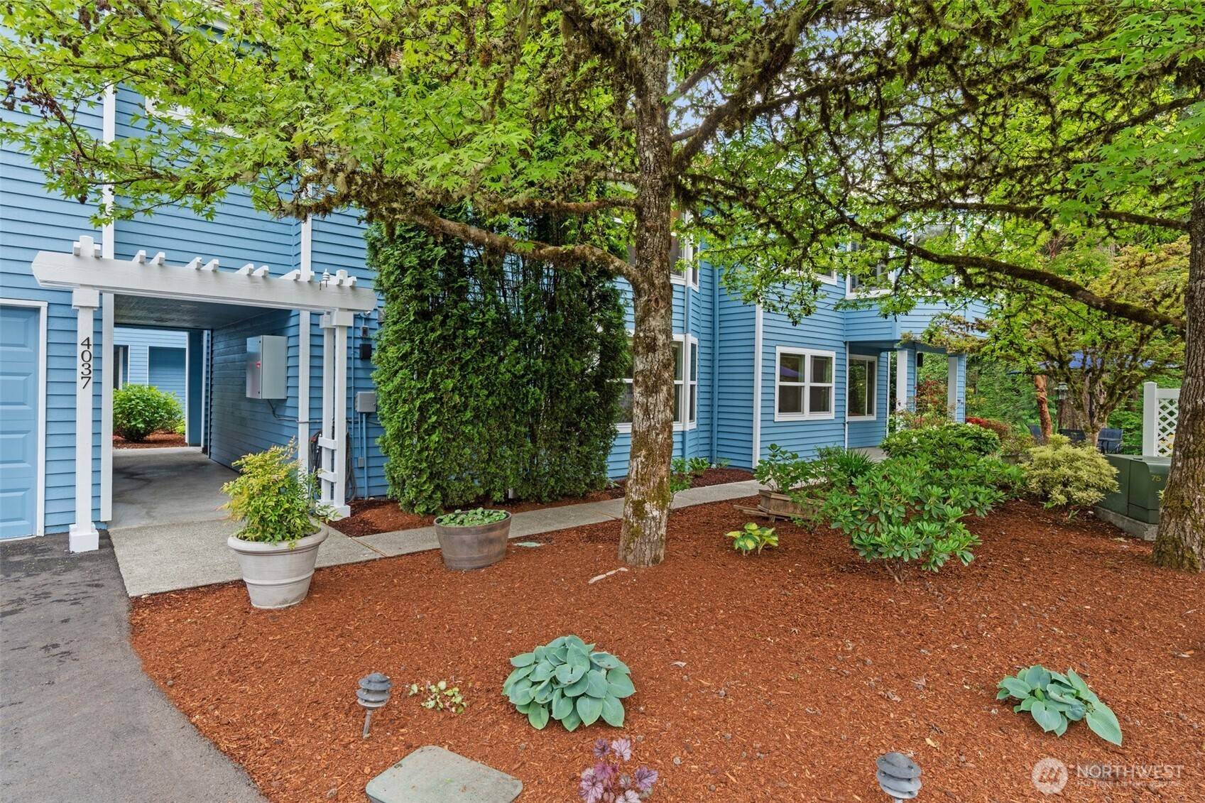 Issaquah, WA 98029,4037 220th PL SE #1105