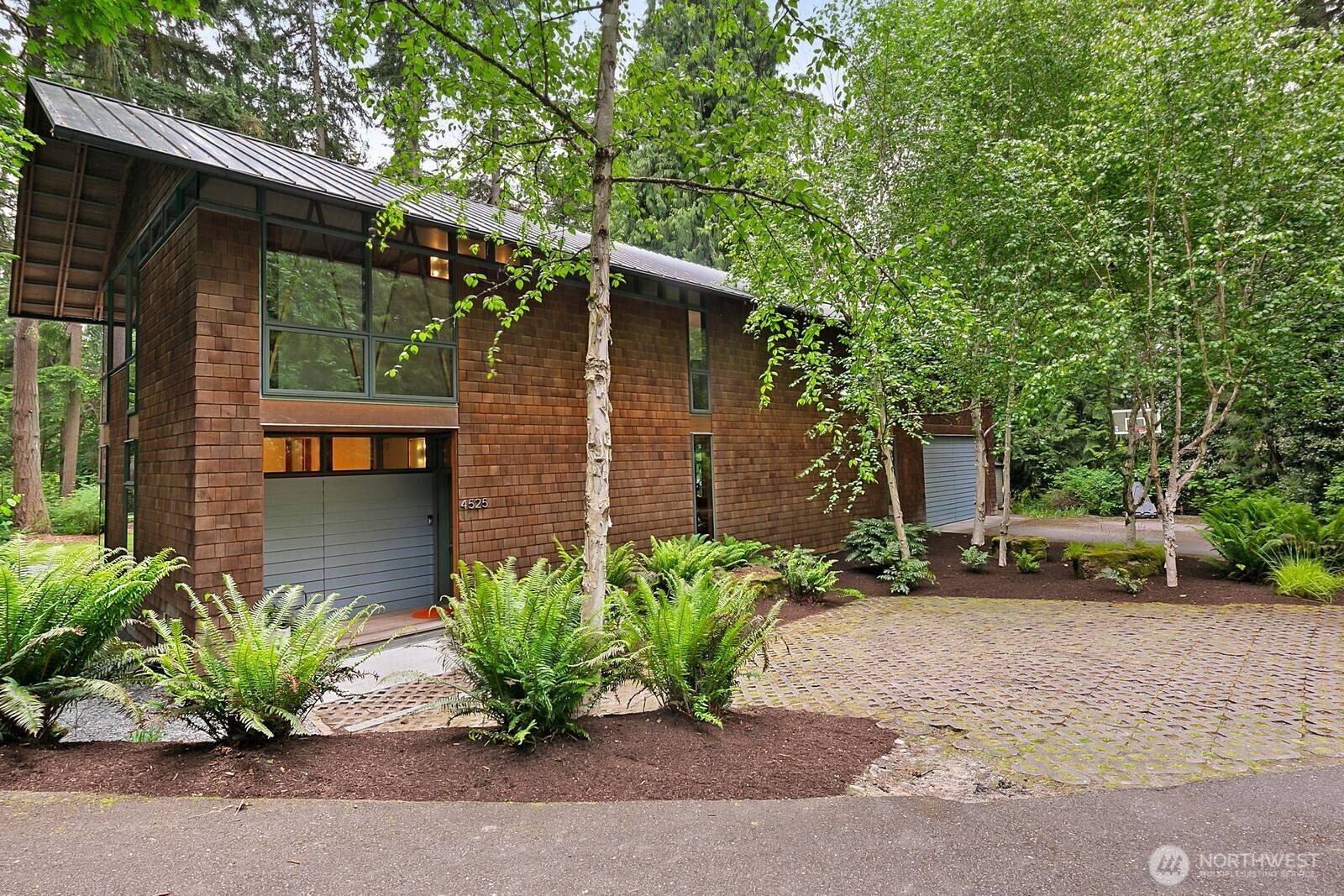 Kirkland, WA 98033,4525 NE 112th AVE