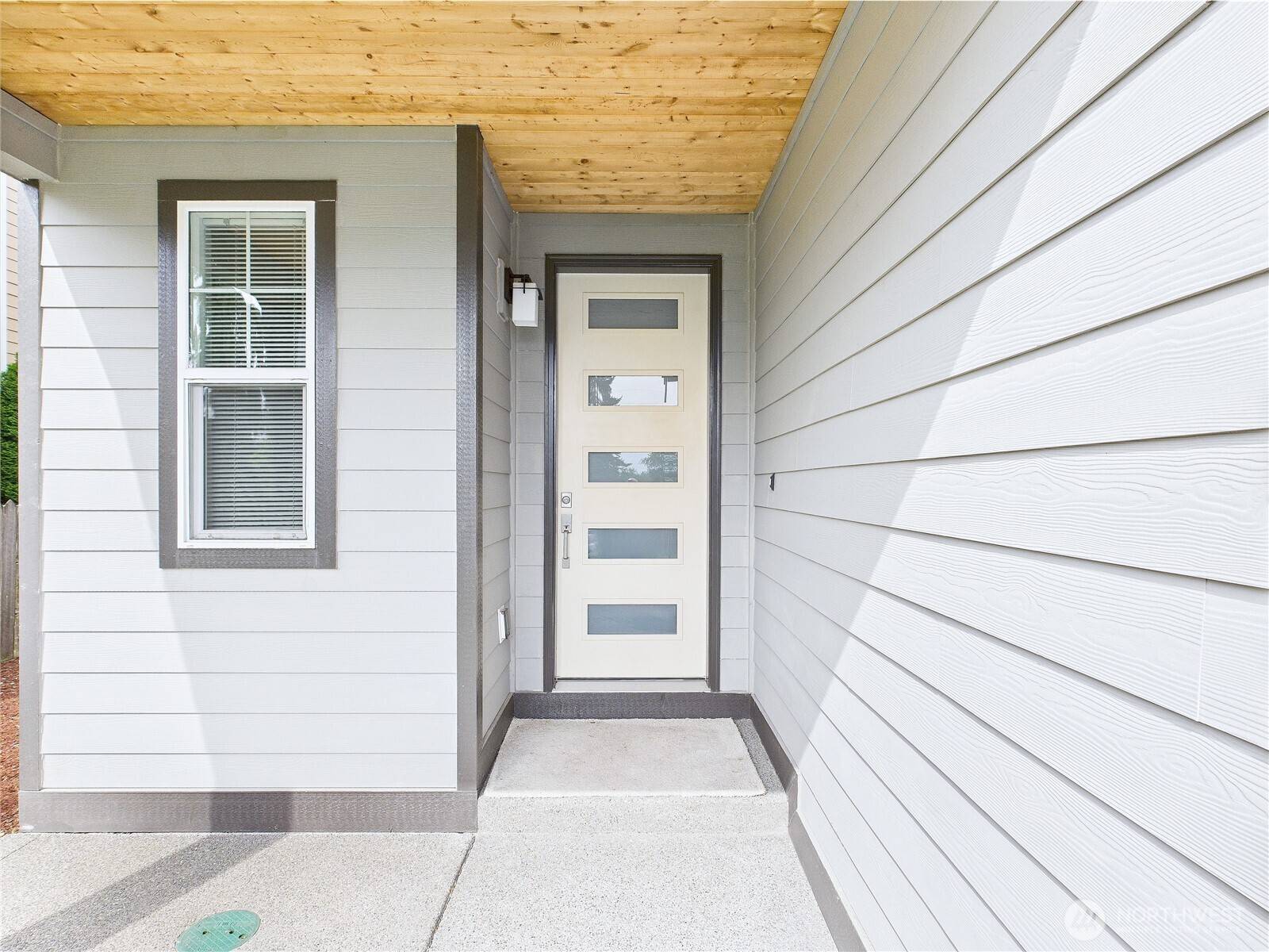 Tukwila, WA 98168,14419 45th LN S