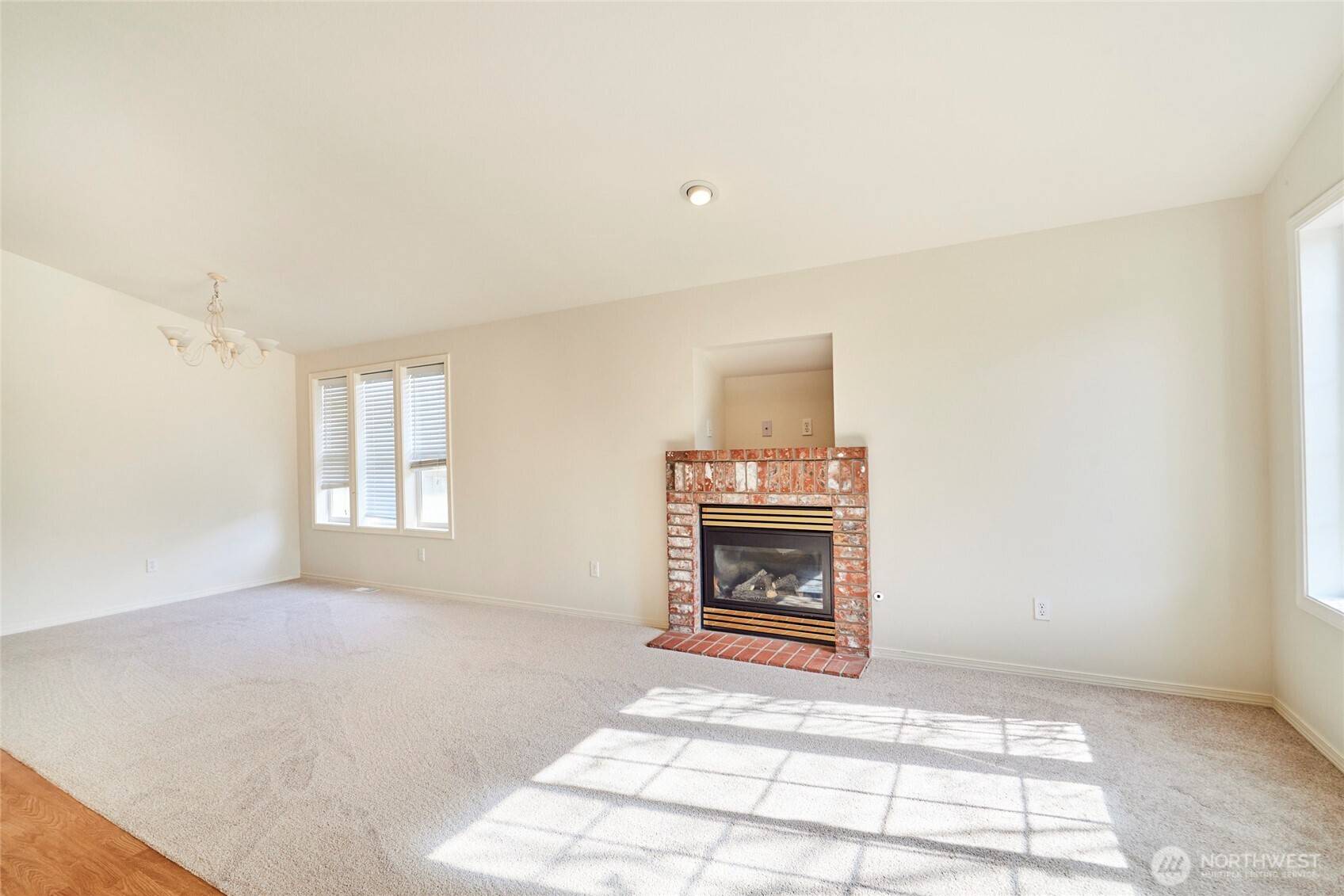 Tacoma, WA 98422,3421 49th ST NE