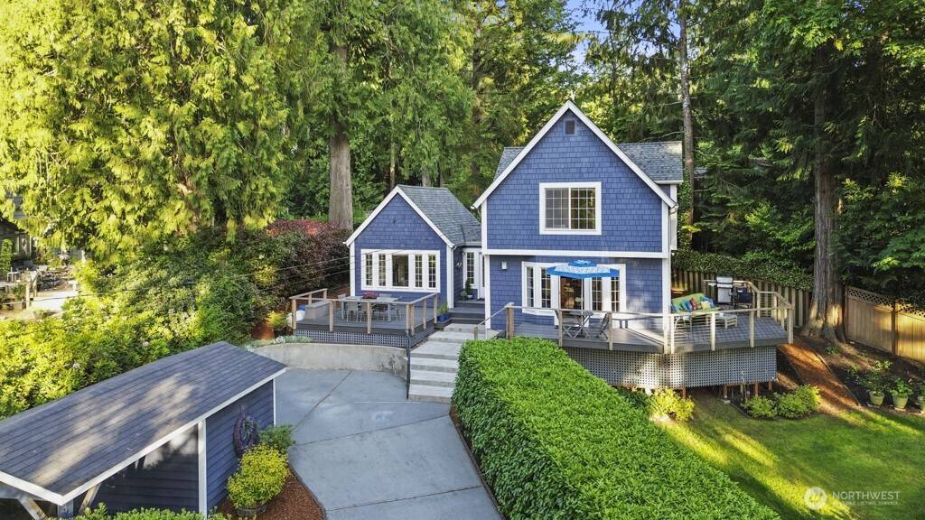 Bainbridge Island, WA 98110,8886 Woodbank DR NE