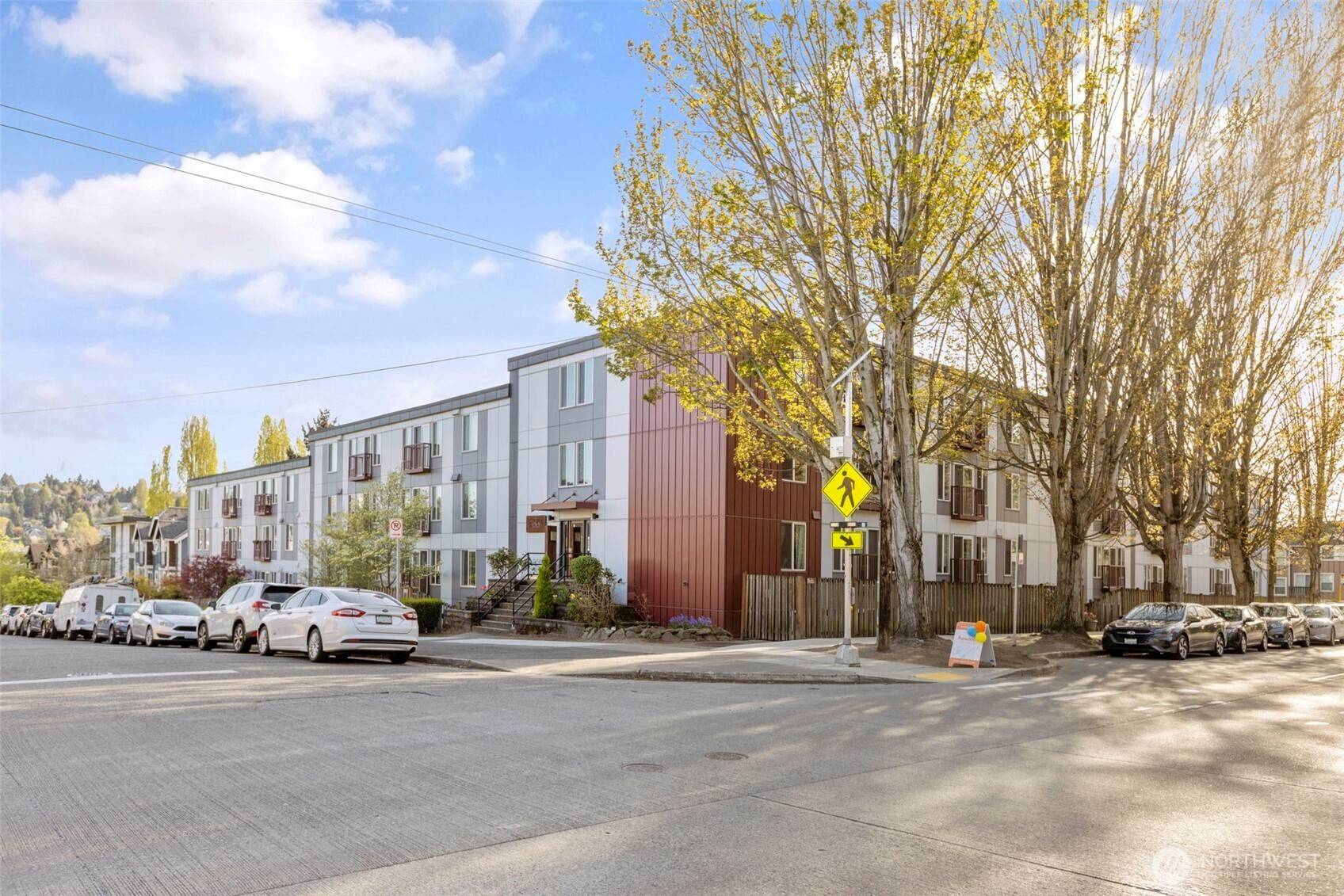 Seattle, WA 98103,3661 Phinney AVE N #407