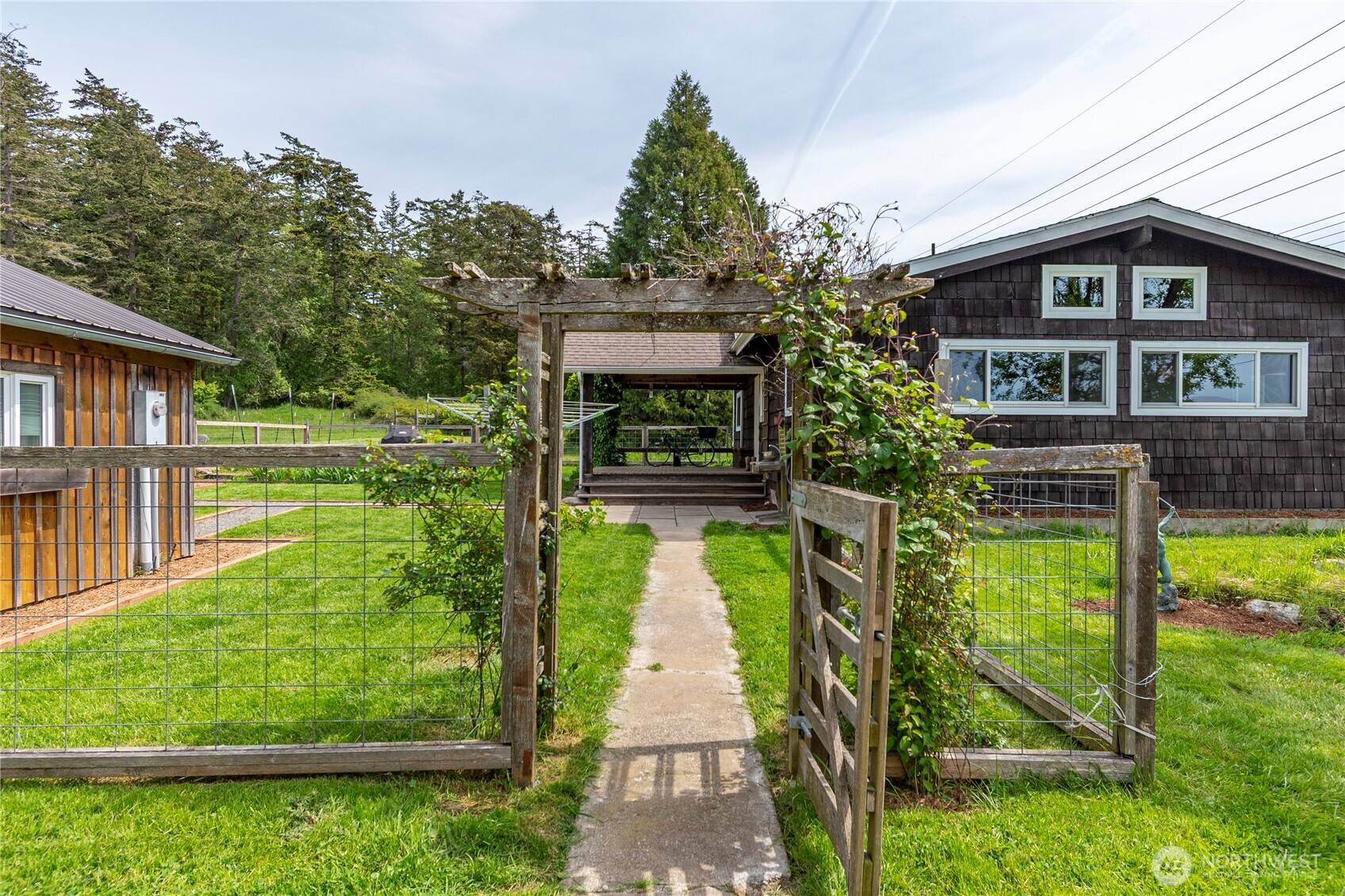 Lopez Island, WA 98261,123 School RD