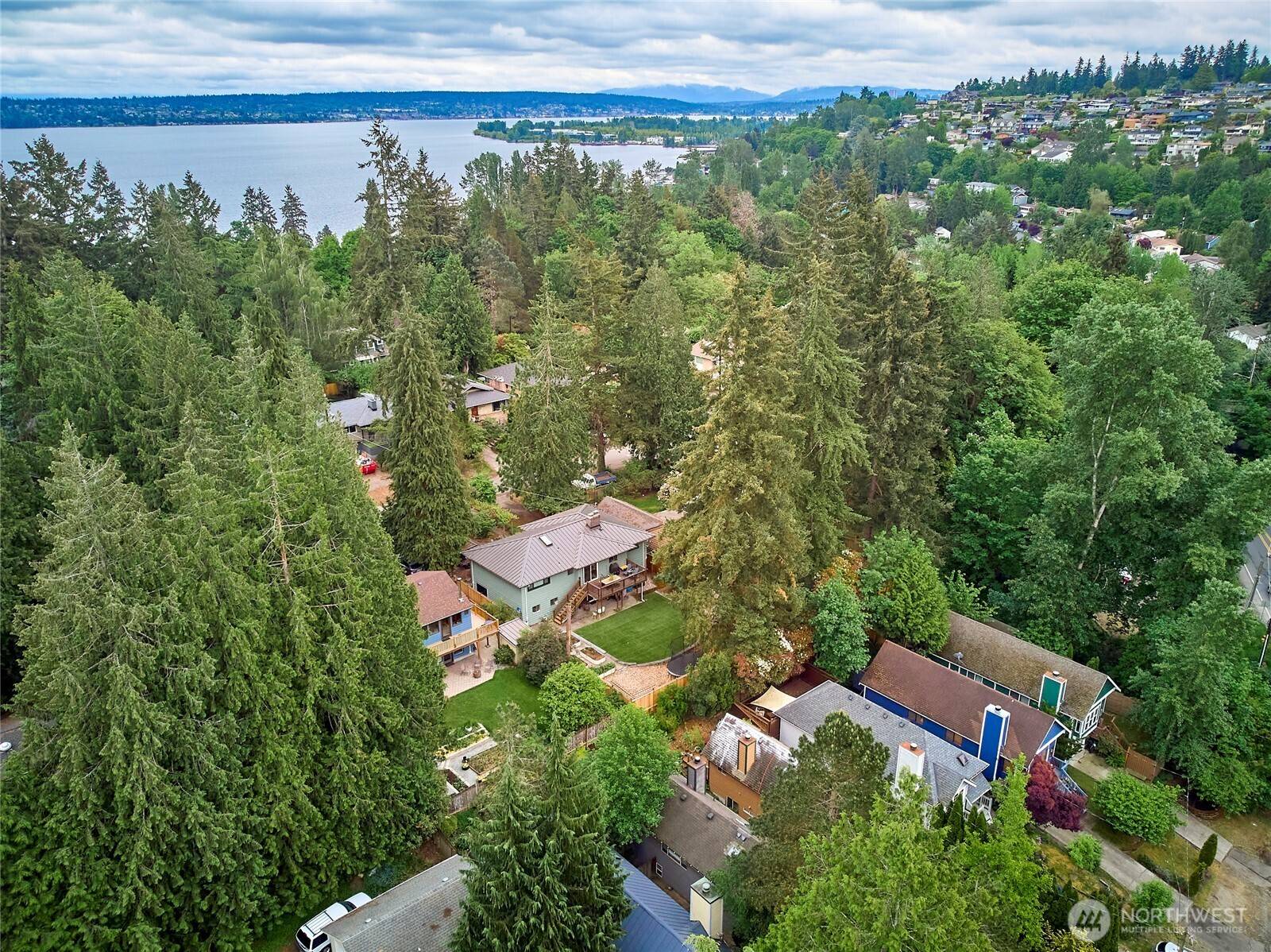 Seattle, WA 98115,9514 Sand Point WAY NE