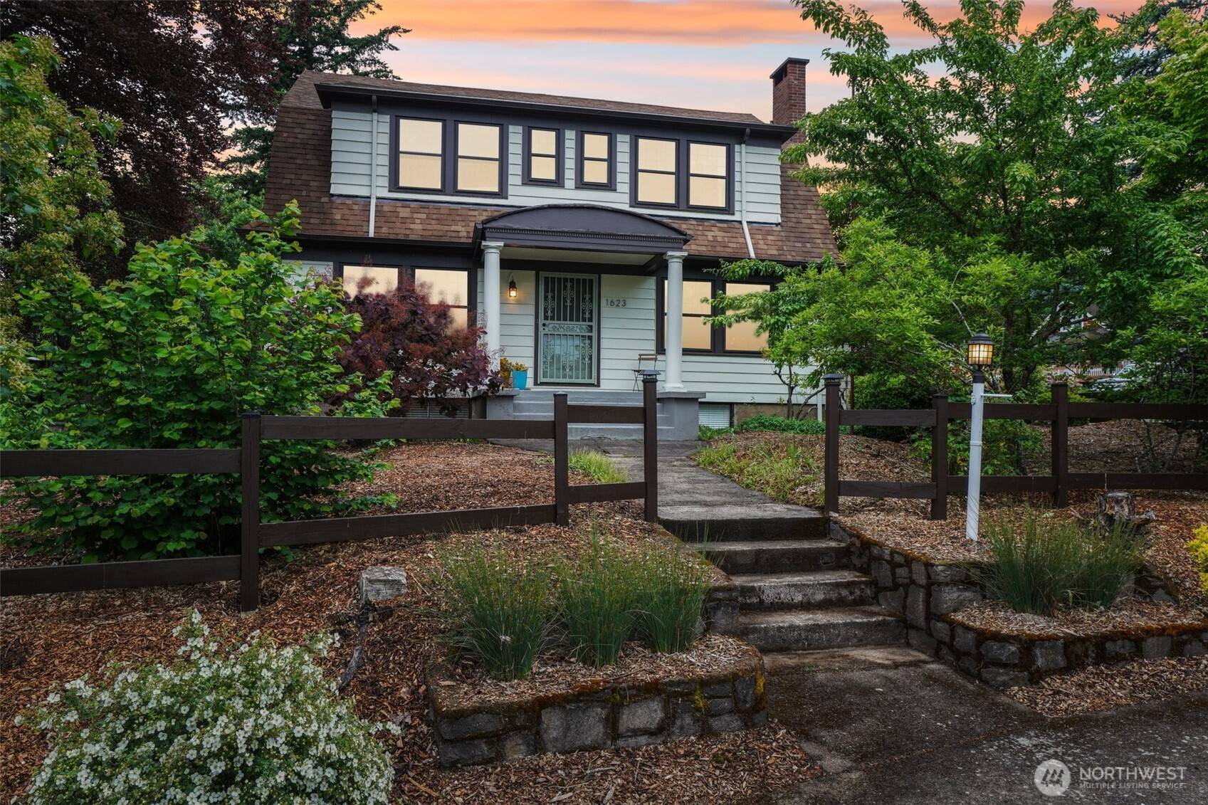Camas, WA 98607,1623 Division ST