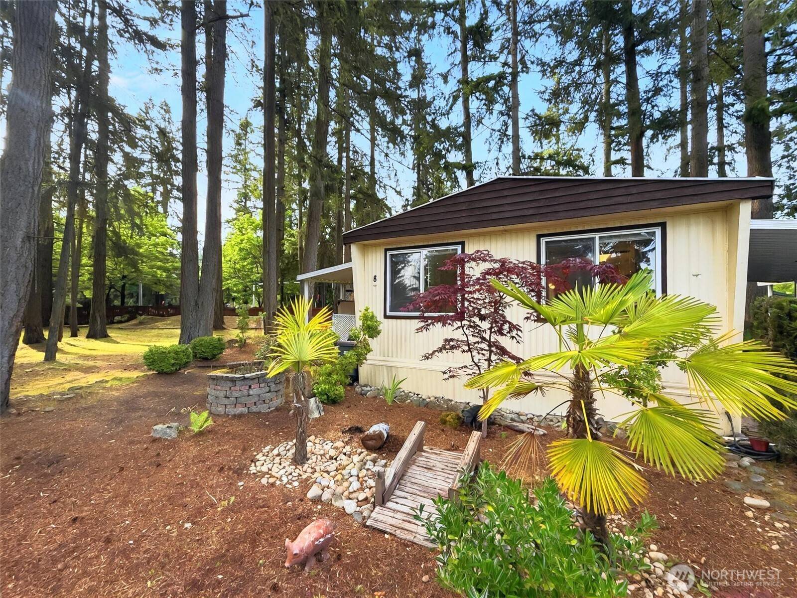 Redmond, WA 98052,18425 NE 95th ST #8