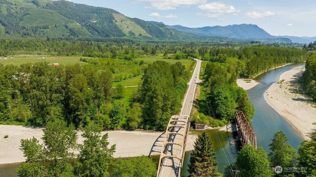 Arlington, WA 98223,301 Hillis RD