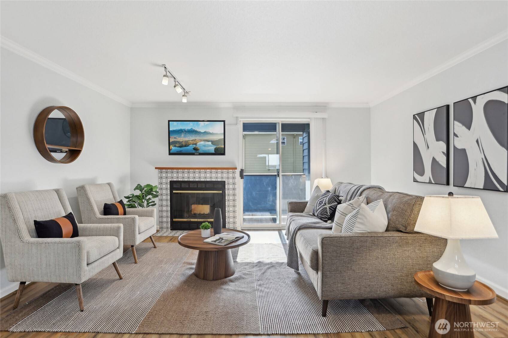 Issaquah, WA 98027,260 Newport WAY NW #C24