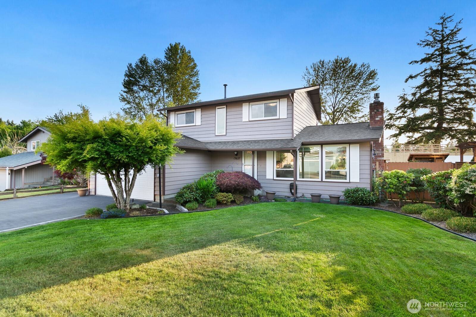 Burien, WA 98168,13627 6th PL S