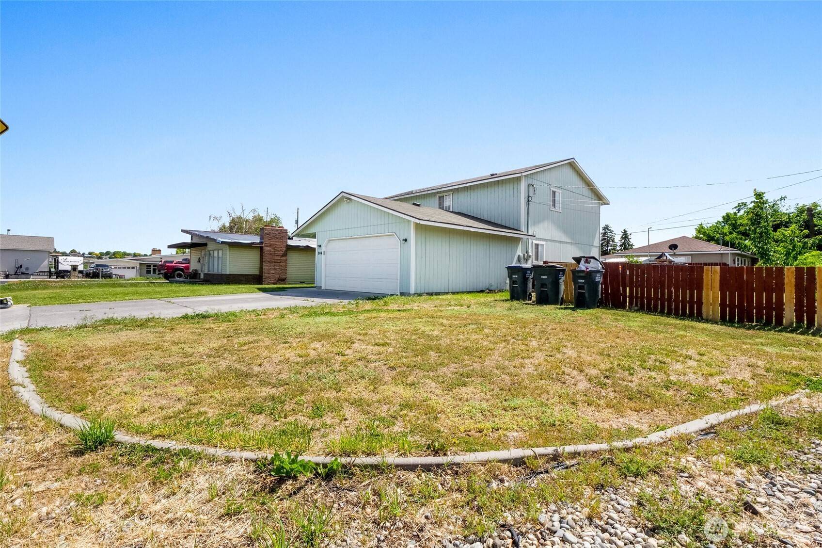 Moses Lake, WA 98837,804 S Sycamore LN
