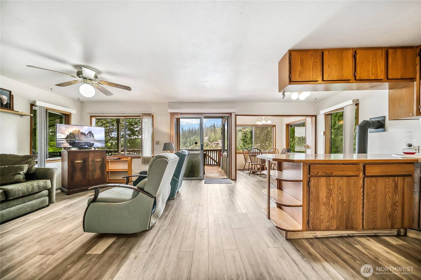 Tahuya, WA 98588,30 NE Lake DR
