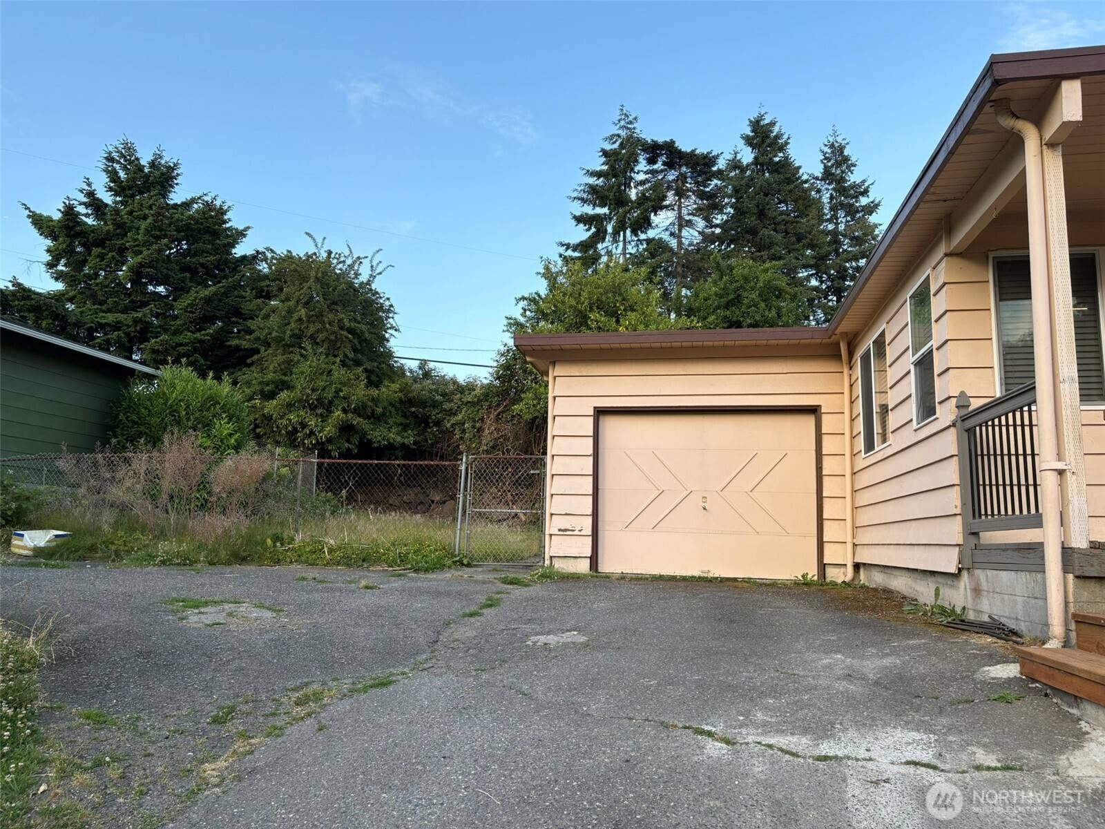 Seattle, WA 98178,12916 64 AVE S