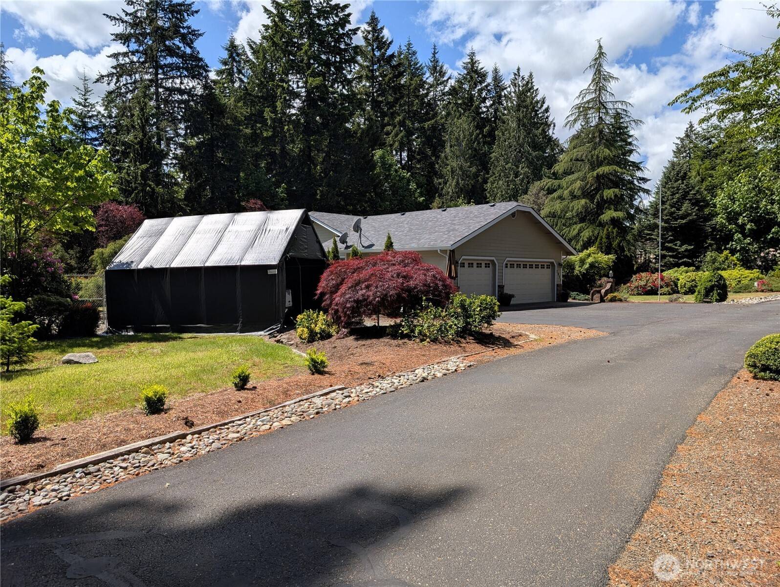 Olympia, WA 98502,2835 Cooper Point RD NW