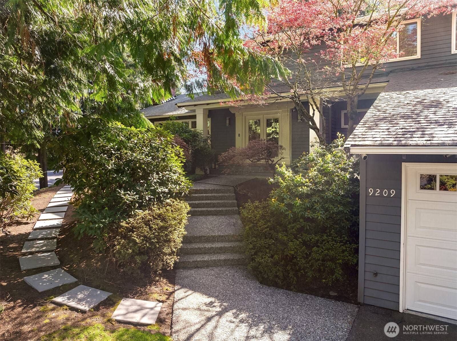 Mercer Island, WA 98040,9209 SE 57th ST